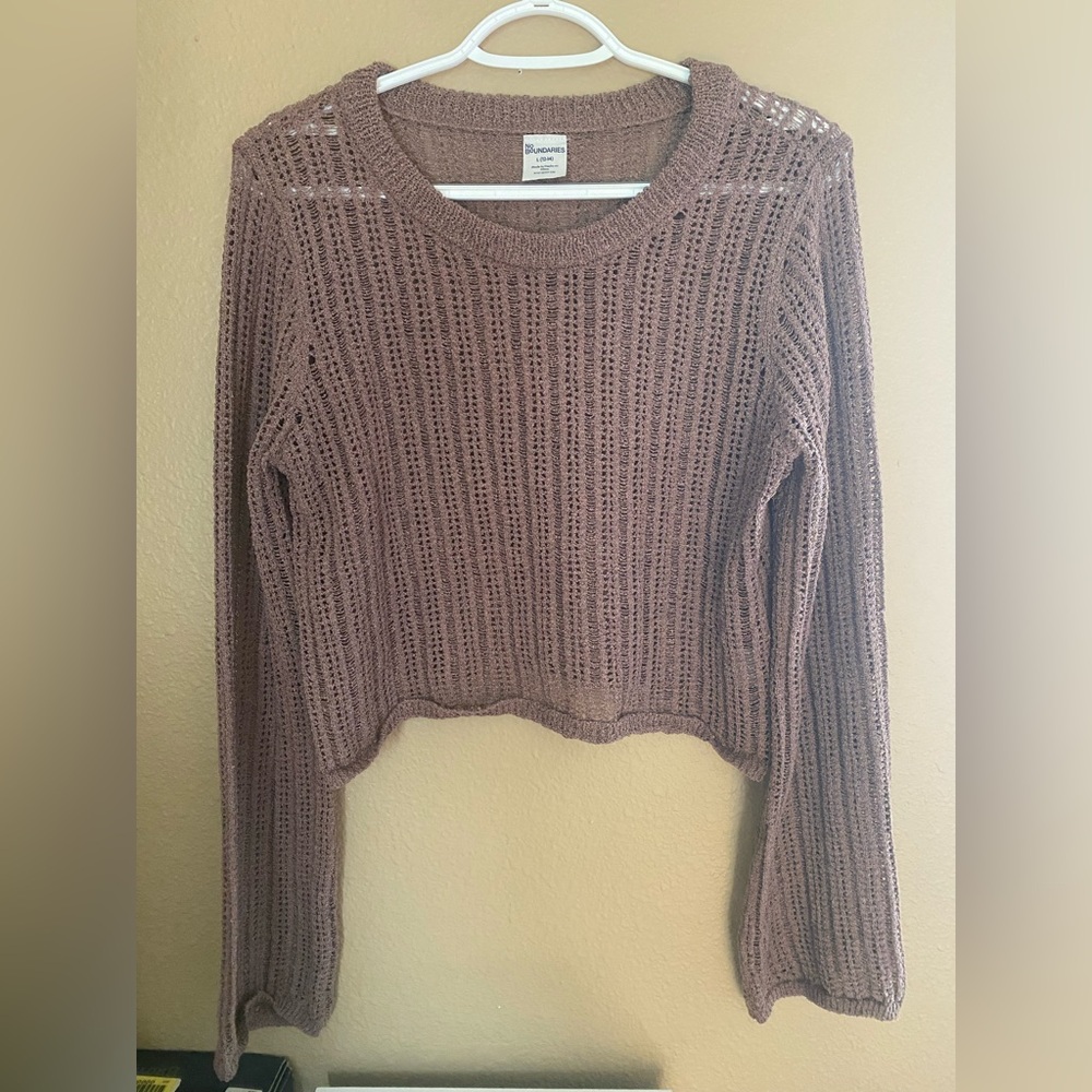 Womens/teens large 10/12 sweater. No boundaries